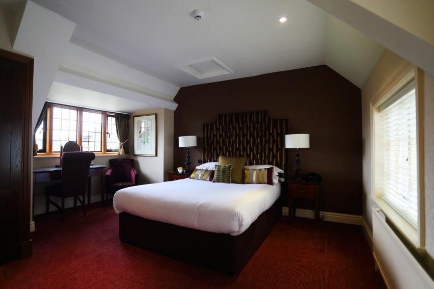 Inglewood Manor Hotel Ledsham  Eksteriør billede