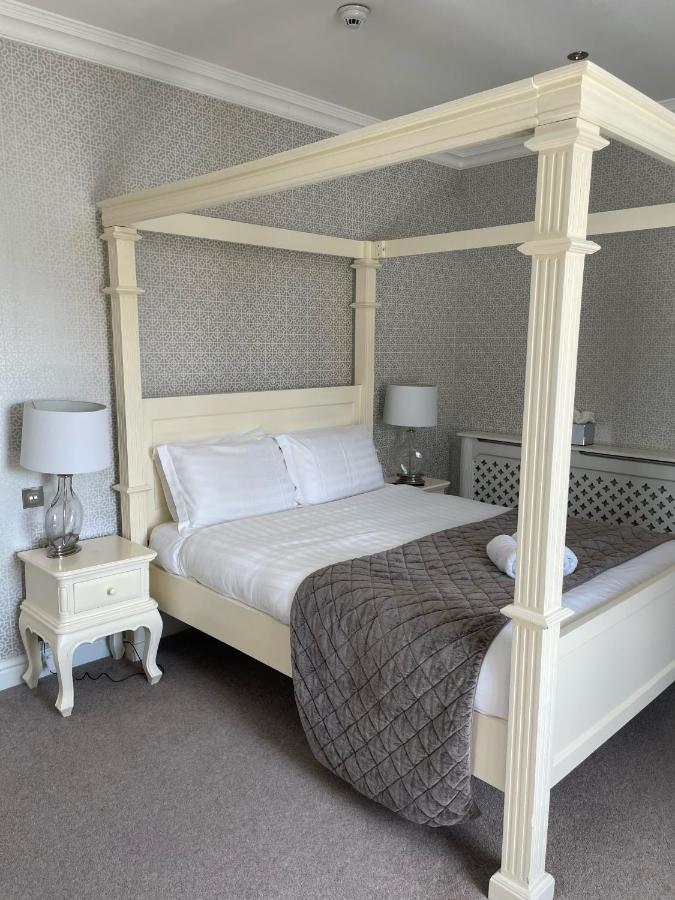Inglewood Manor Hotel Ledsham  Eksteriør billede